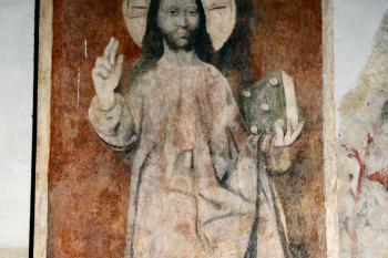 malba žehnajícího Krista na východní straně západního pilíře křížení (cca 1470) ( © Pavel Zany Komárek 12. 9. 2009)