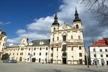 kolej s kostelem sv. Ignáce ( © Milan Caha 04/2010)