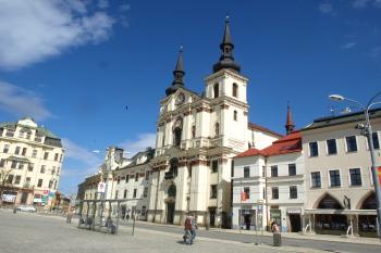 kolej s kostelem sv. Ignáce ( © Milan Caha 04/2010)