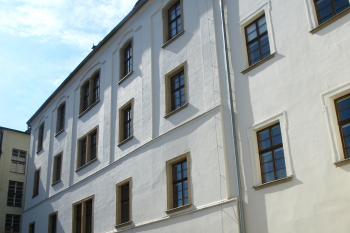 dvorní průčelí kláštera ( © Milan Caha 04/2010)