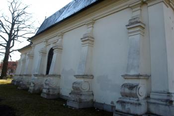 loď kostela ( © Milan Caha 04/2010)
