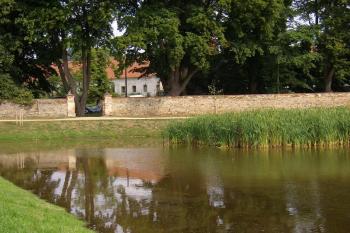 revitalizace parku v podzámčí - hlavní vstup (© Petr Pospíšil, 08/2013)