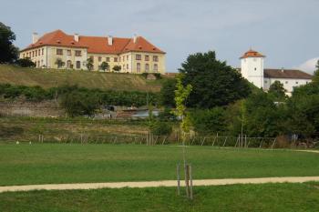 výhled z parku v podzámčí (© Petr Pospíšil, 08/2013)