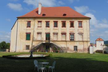 Jižní strana jižního křídla (© Dušan Dohňanský  07/2021)
