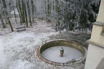 Kašna u psího hřbitova (© Milan Vaněrka, 12/2007)