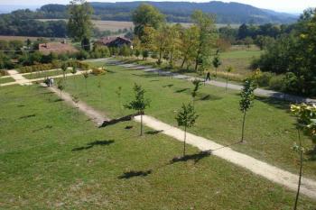 Parkové terasy z Habrůvky k zámku (© Milan Vaněrka, 09/2007)