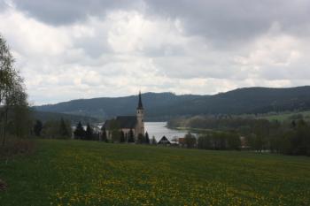 Kostel od severu ( © Ivan Grisa 05/2010)
