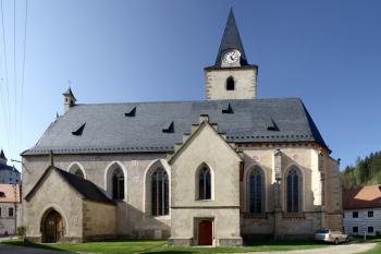 kostel od jihu (© Pavel Zany Komárek 2. 5. 2009)