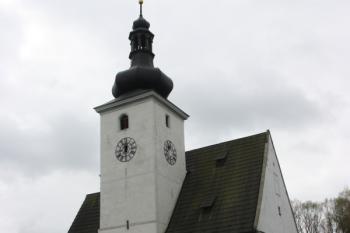 Kostel od severu ( © Ivan Grisa 05/2010)