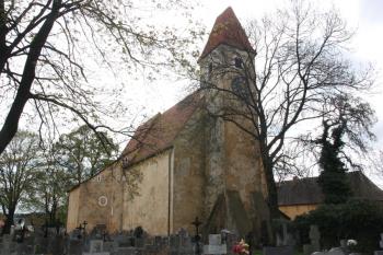 Kostel od severozápadu ( © Ivan Grisa 05/2010)