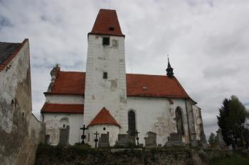 Kostel od jihu ( © Ivan Grisa 05/2010)