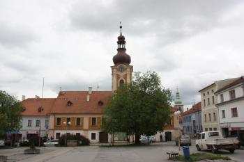 Radnice od západu ( © Ivan Grisa 05/2010)