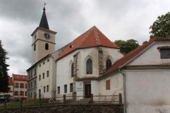 Bývalý kostel od jihovýchodu (© Ivan Grisa 05/2010)