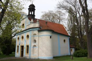 Kaple od jihozápadu ( © Ivan Grisa 05/2010)