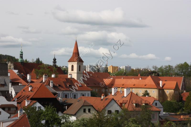 klášter křižovníků s červenou hvězdou (minoritů a klarisek) s kostelem Božího těla