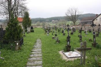 Hřbitov ( © Ivan Grisa 05/2010)