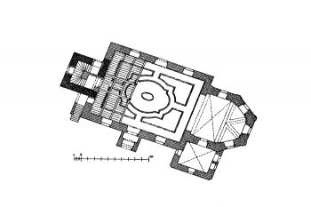 půdorys kostela ( © František Mareš, Jan Sedláček: Soupis památek historických a uměleckých v Království Českém, sv. 41 Politický okres krumlovský, Archaelogická komise při České akademii císaře Františka Josefa pro vědy, slovesnost a umění, Praha 1918)