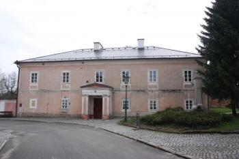 Fara od západu ( © Ivan Grisa 05/2010)
