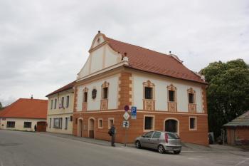 Pohled od jihozápadu ( © Ivan Grisa 05/2010)