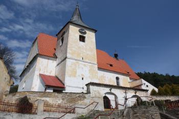 Kostel od jihu ( © Ivan Grisa 05/2010)