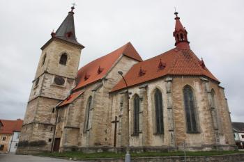 Kostel od jihovýchodu ( © Ivan Grisa 05/2010)