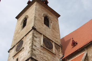 Věž od jihovýchodu ( © Ivan Grisa 05/2010)