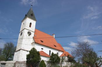 Kostel od jihozápadu ( © Ivan Grisa 05/2010)