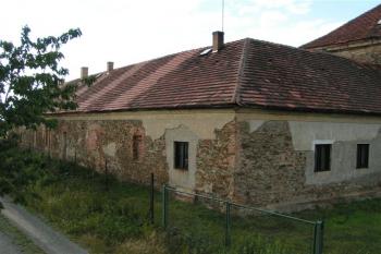 Jihozápadní křídlo ( © Petr Turyna 07/2004)