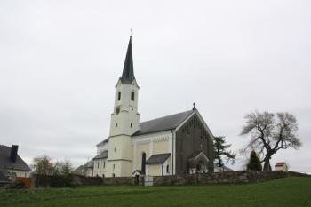 Kostel od severozápadu ( © Ivan Grisa 05/2010)