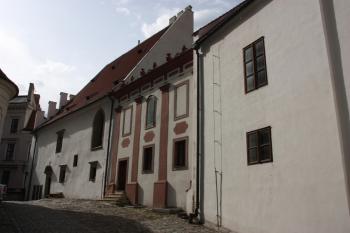 Jižní průčelí ( © Ivan Grisa 05/2010)