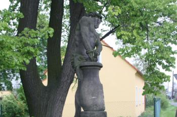 Kašna od jihu ( © Ivan Grisa 05/2010)