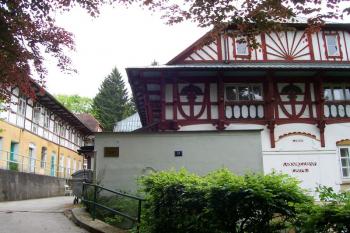 Luhačovice – budova Vodoléčebného ústavu (© Ivo Rozehnal, 05/2010)