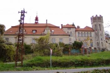Celkový pohled na zámek (© Lukáš Pechánek, 10/2010)