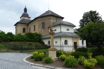Hrobka Žerotínů pod sakristii kostela sv. Jiří (© František Kinař, 08/2014)