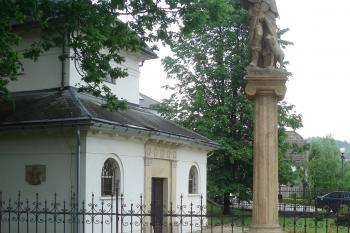 pohled na vstupní bránu (© Jaromír Schoffer, 05/2010)