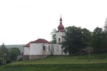 Kostel od severozápadu ( © Ivan Grisa 05/2010)