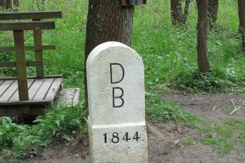 Trojmezí - hraniční kámen z roku 1844 - Bavorsko/Čechy (© Martin Karas, 05/2010)