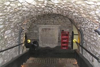 vstup do restaurace a prohlídkové trasy (© Karel Husák, 09/2006)