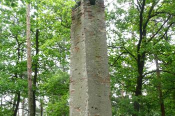 jeden z pilířů (© David Hamza, 05/2010)