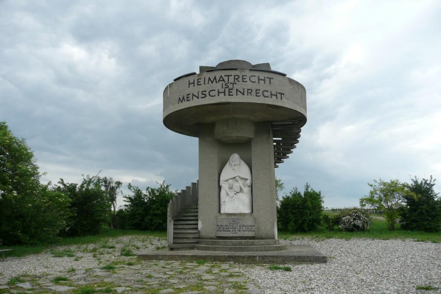 Südmähren Warte (pomník odsunutým Němcům z jižní Moravy)
