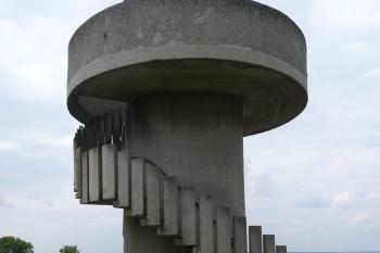 pohled zadní (© David Hamza, 05/2010)