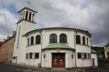 Kostel od jihovýchodu ( © Ivan Grisa 06/2010)