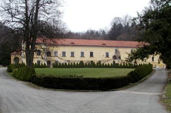 severní křídlo ( © Pavel Zany Komárek 11/04/2004)