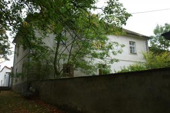 nejstarší budova dvora ( © Milan Caha 10/2009)