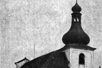 kostel od jihovýchodu na počátku 20. století (© Antonín Podlaha: Posvátná místa království Českého; Díl 1. Vikariáty: Českobrodský, Černokostelecký, Mnichovický a Prosecký, Dědictví sv. Jana Nepomuckého, Praha 1907)