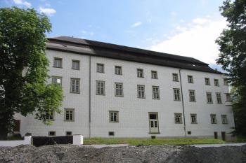 západní strana zámku (© D Dohňanský, 07/2015)