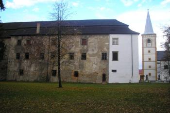 jižní křídlo  ( © Ondřej Štěpánek 04/2007)