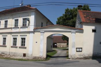 Fara od jihu ( © Ivan Grisa 07/2010)