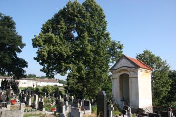 Kaple v severní části hřbitova ( © Ivan Grisa 07/2010)