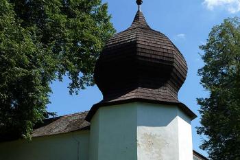 Osmiboká věž v jihozápadním nároží (© Jiří Cukr, 08/2010)